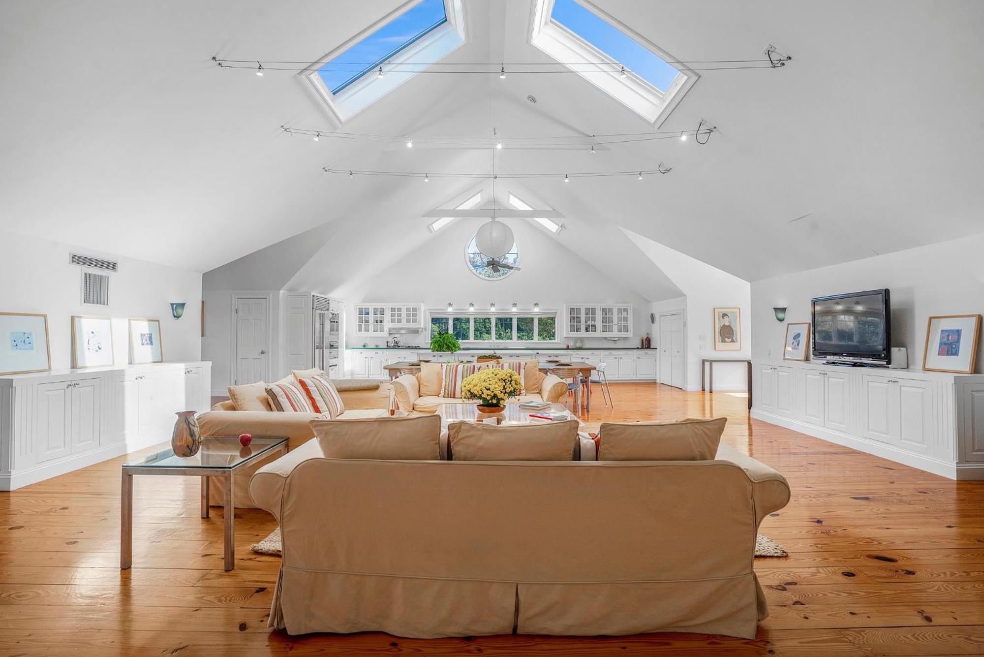 Large Modern North Fork Barn:Vineyards In Backyard, Harbes Farms Villa Mattituck Exteriör bild